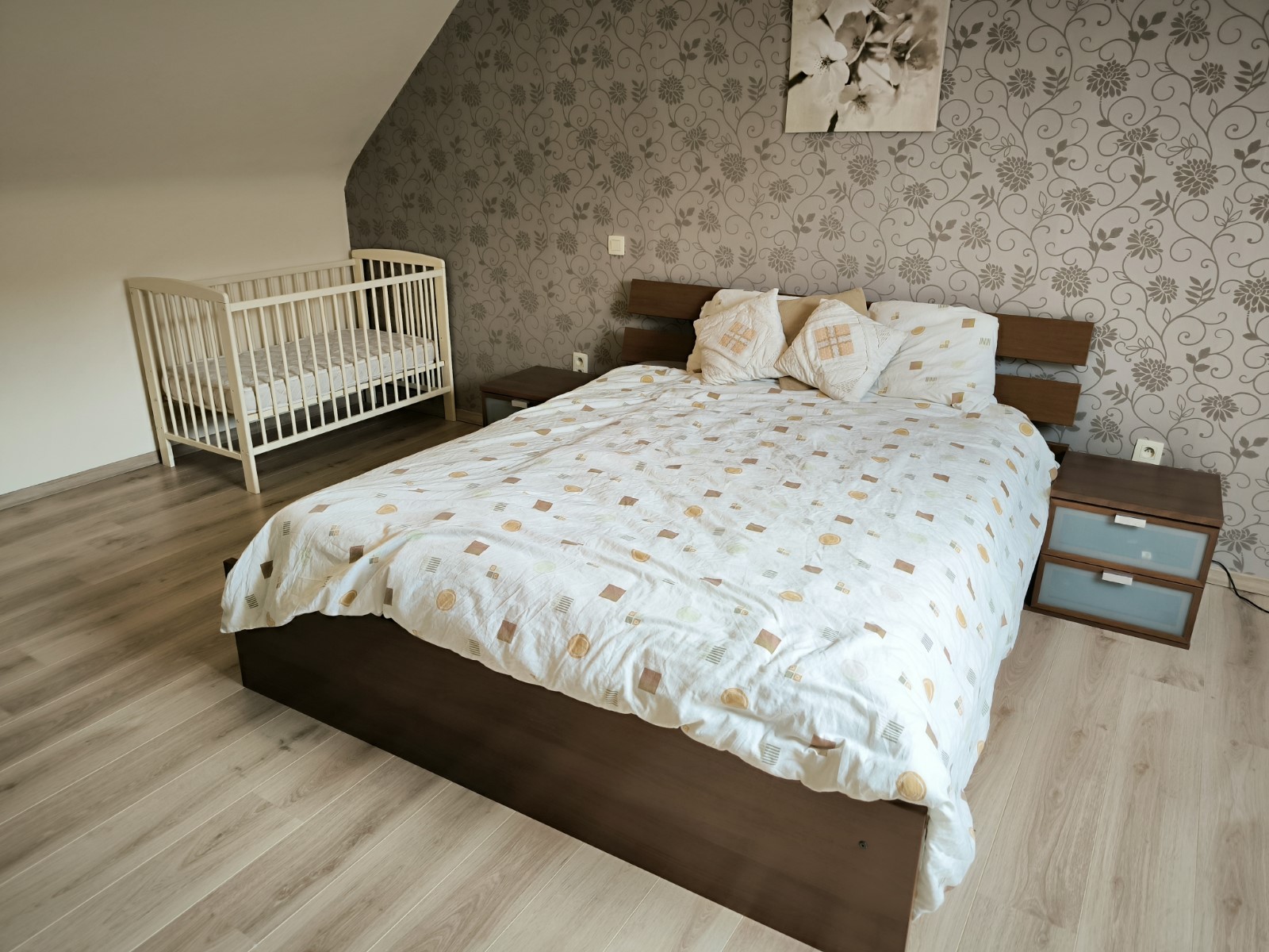 Foto van de 2de kamer met 1 dubbel bed